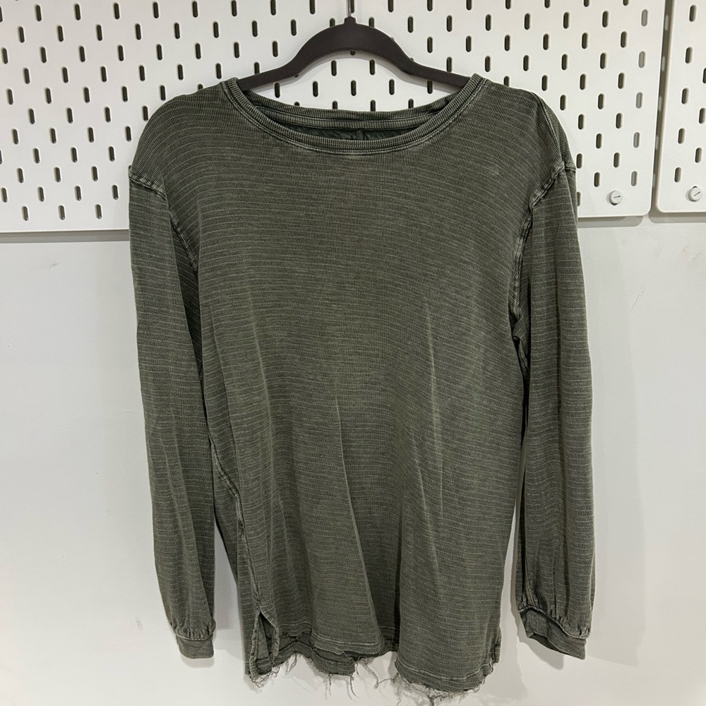 We The Free Olive Green Long Sleeve Raw-Hem Top